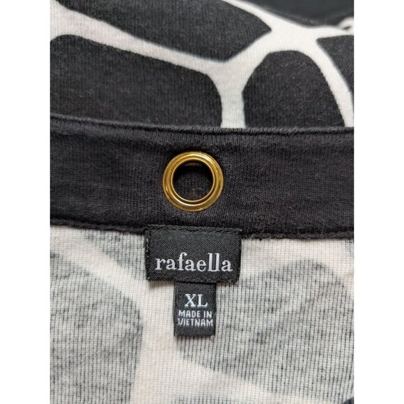 Rafaella XL Giraffe Print Top With V-Neck & Gold Grommets - Picture 4 of 6